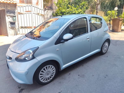 Toyota Aygo 1.0 12V VVT-i 5 porte Sol usata