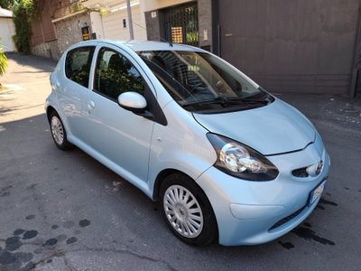 Toyota Aygo 1.0 12V VVT-i 5 porte Sol (3)