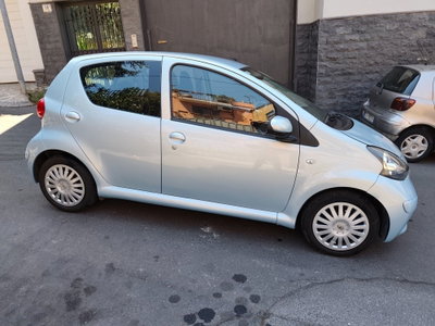Toyota Aygo 1.0 12V VVT-i 5 porte Sol (4)