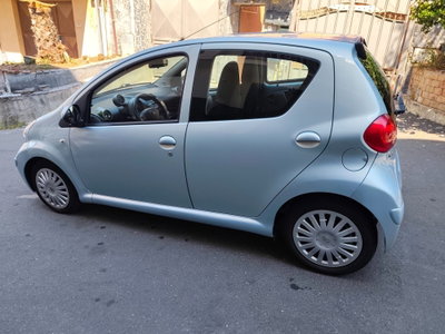 Toyota Aygo 1.0 12V VVT-i 5 porte Sol (6)