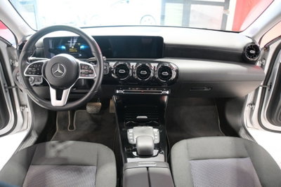Mercedes-Benz Classe A 180 d Automatic Business (10)