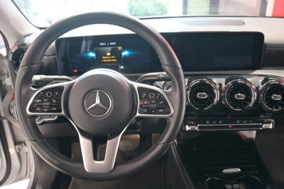 Mercedes-Benz Classe A 180 d Automatic Business (9)
