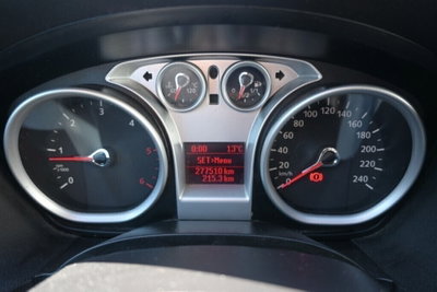 Ford Kuga 2.0 TDCi 136 CV 2WD Titanium DPF (12)