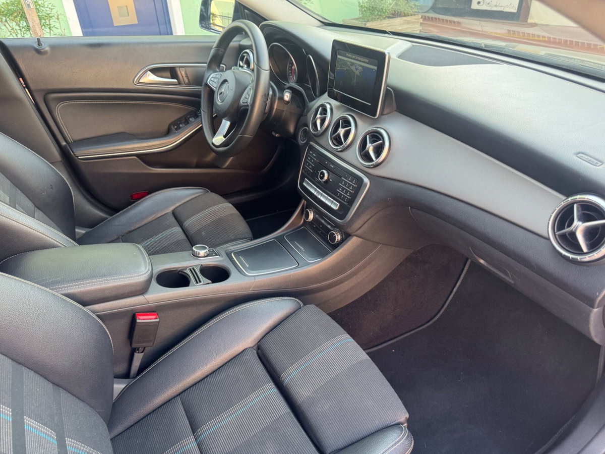Mercedes-Benz CLA Shooting Brake 200 d 4Matic Automatic Business (12)