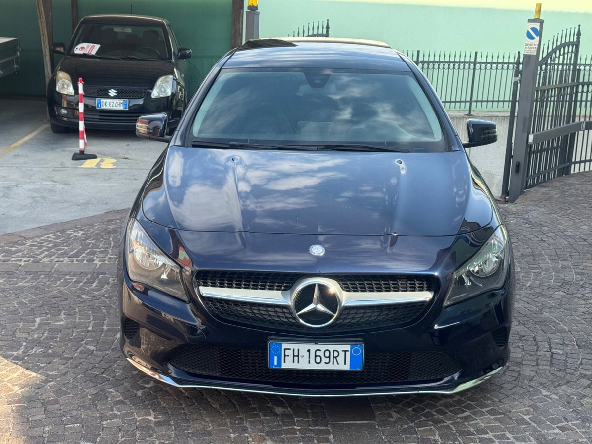 Mercedes-Benz CLA Shooting Brake 200 d 4Matic Automatic Business (2)