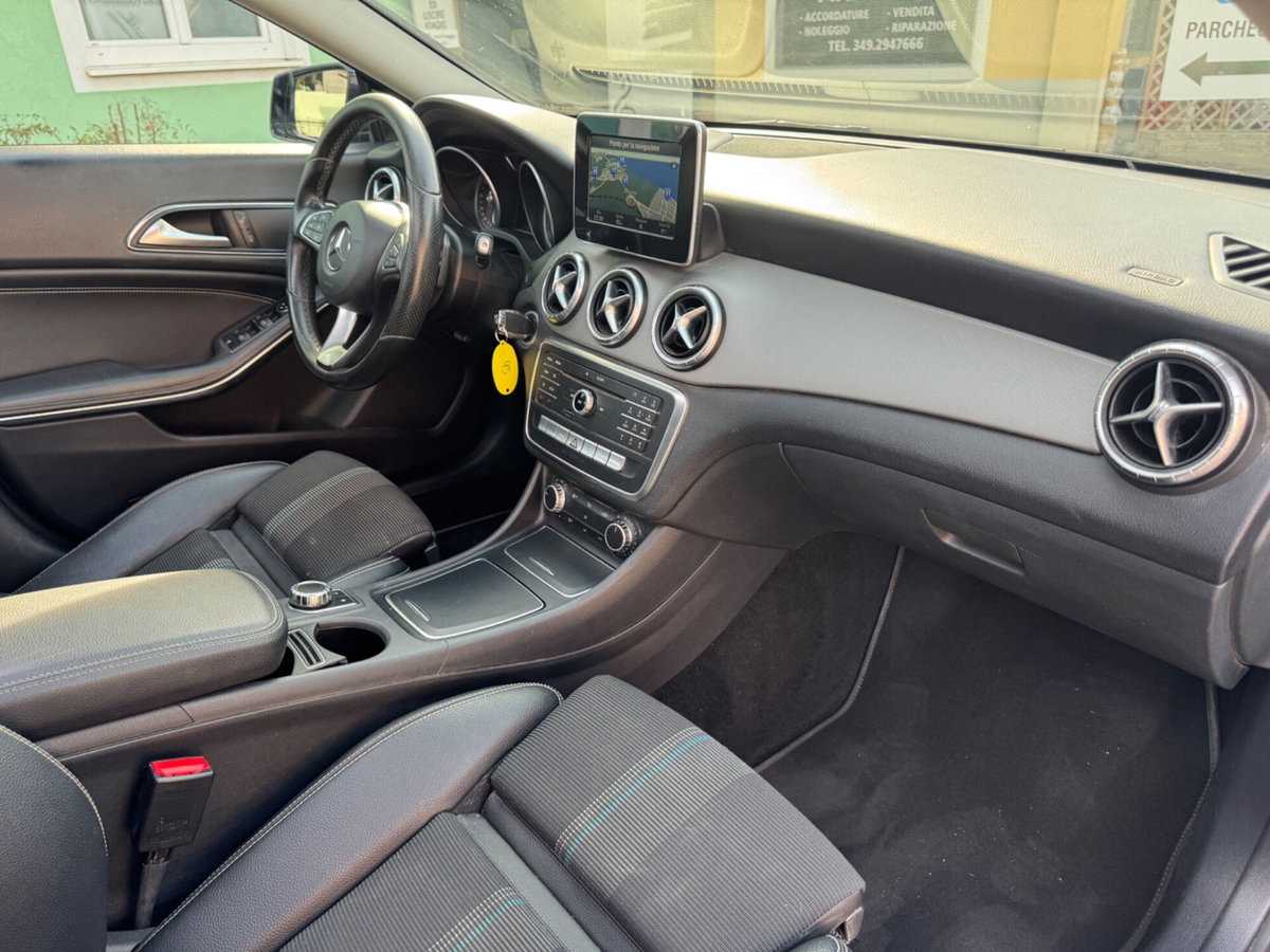 Mercedes-Benz CLA Shooting Brake 200 d 4Matic Automatic Sport (14)