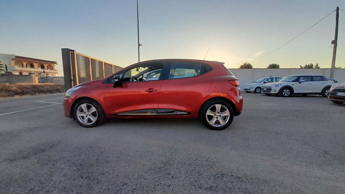 Renault Clio 1.5 dCi 8V 75CV 5 porte Wave (18)