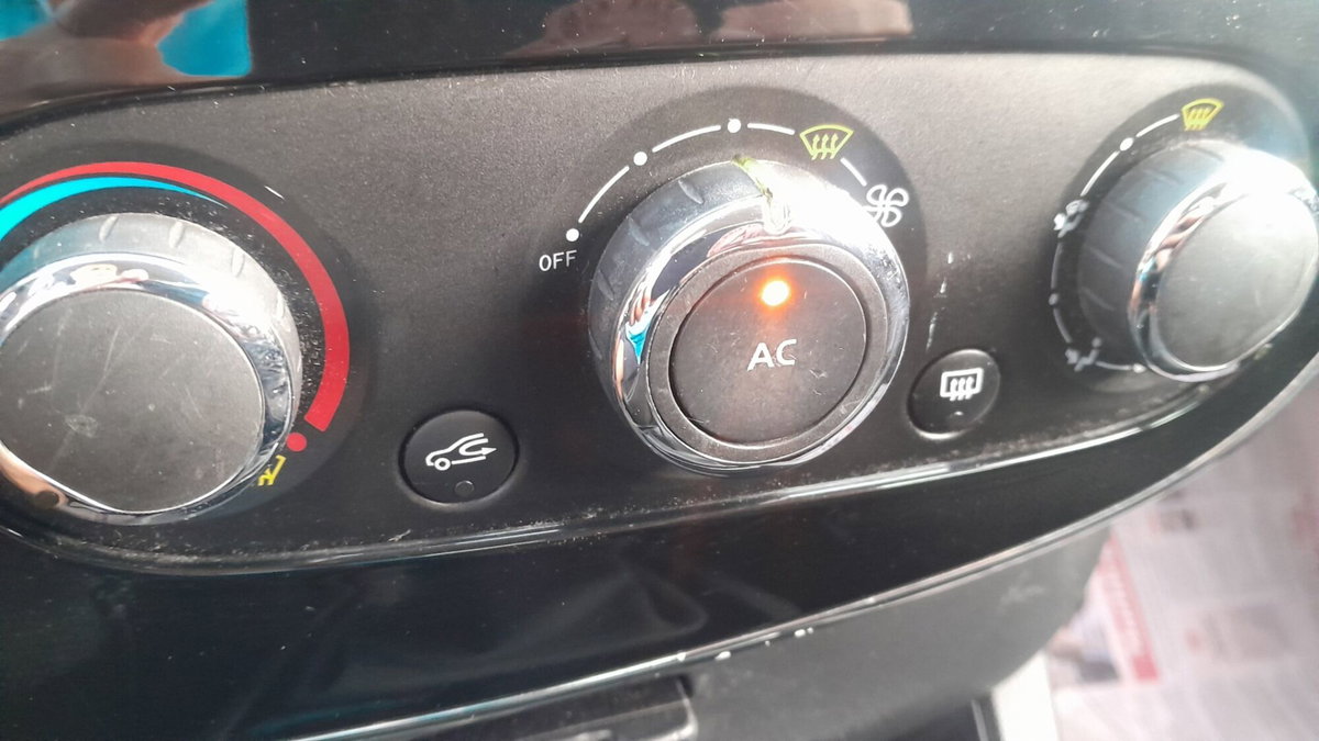 Renault Clio 1.5 dCi 8V 75CV 5 porte Wave (7)