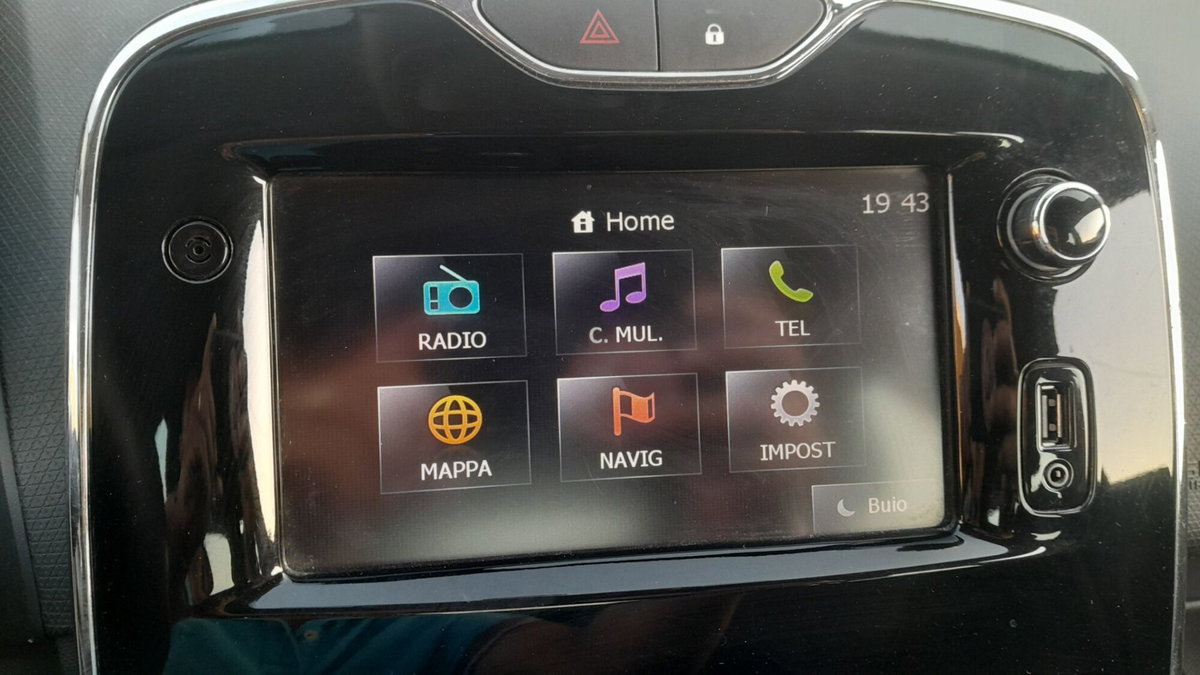 Renault Clio 1.5 dCi 8V 75CV 5 porte Wave (9)