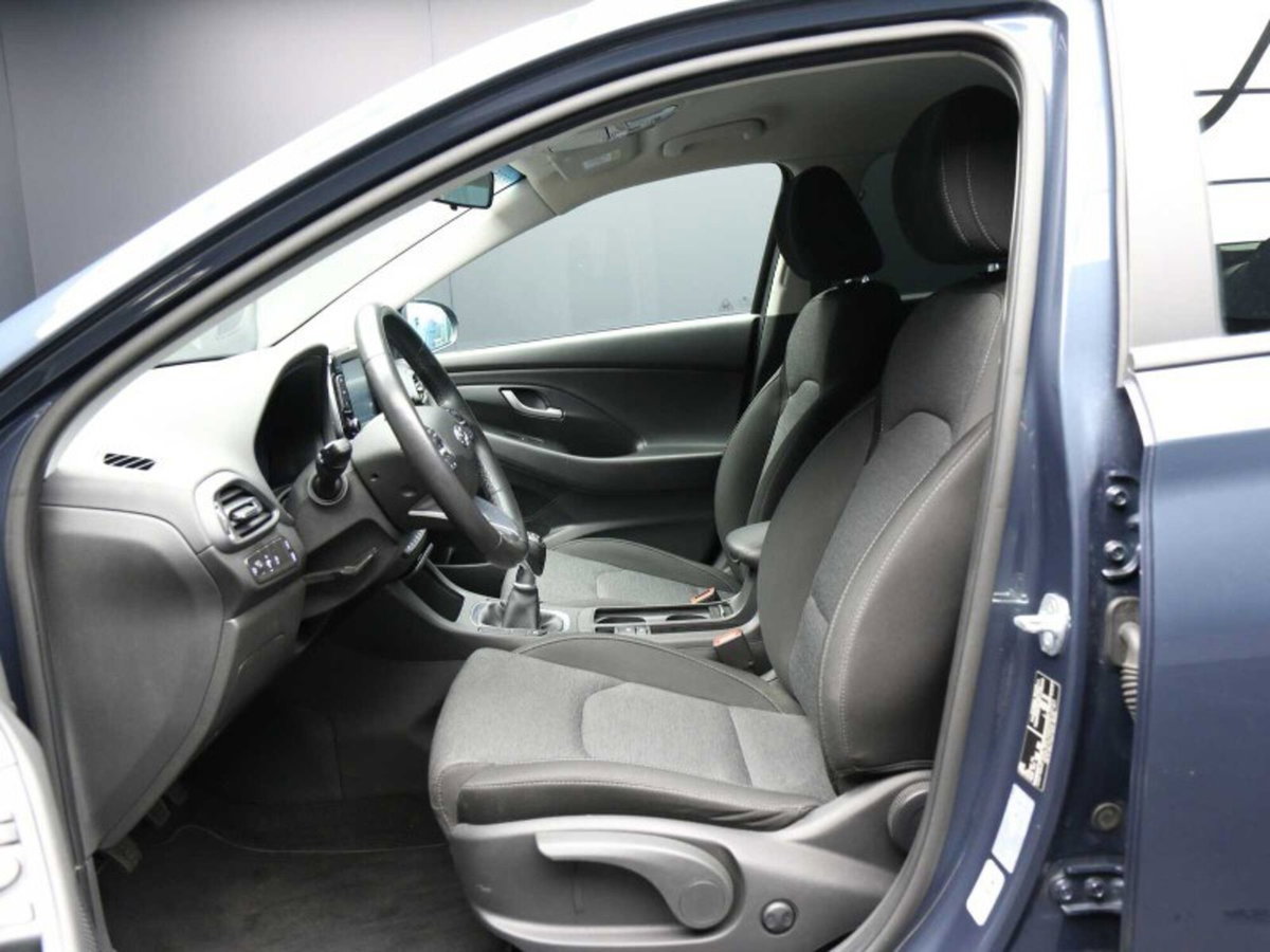 Hyundai i30 Fastback 1.0 T-GDI iMT 48V Prime (14)