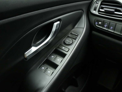 Hyundai i30 Fastback 1.0 T-GDI iMT 48V Prime (15)