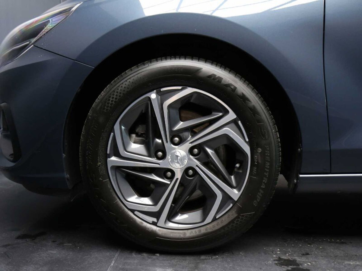 Hyundai i30 Fastback 1.0 T-GDI iMT 48V Prime (9)