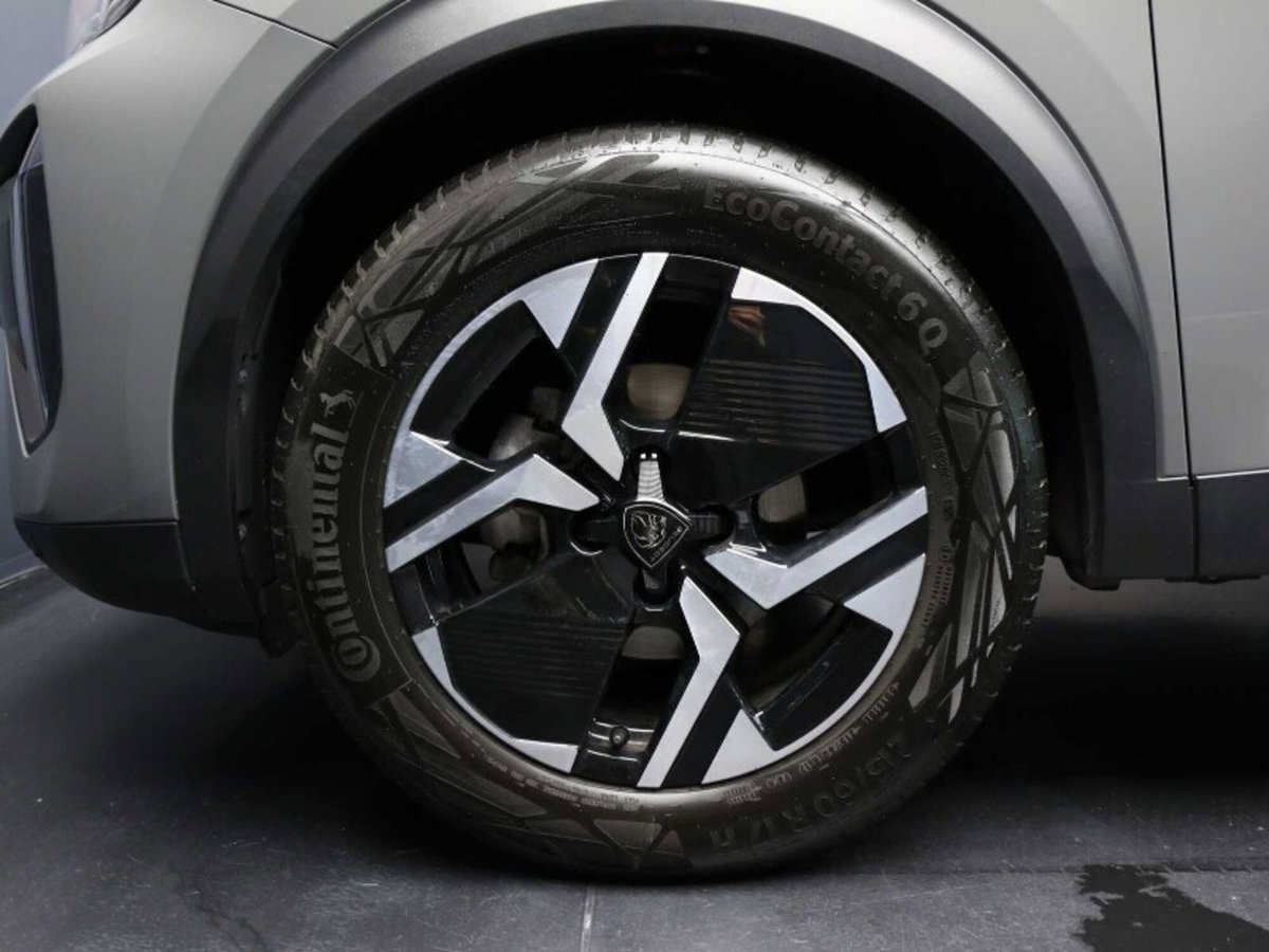 Peugeot 2008 1.2 turbo Allure 100cv (9)