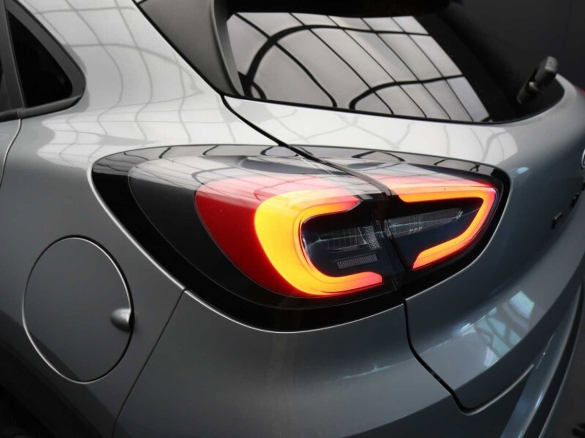 Ford Puma 1.0 EcoBoost Hybrid 125 CV S&S aut. Titanium Design (8)