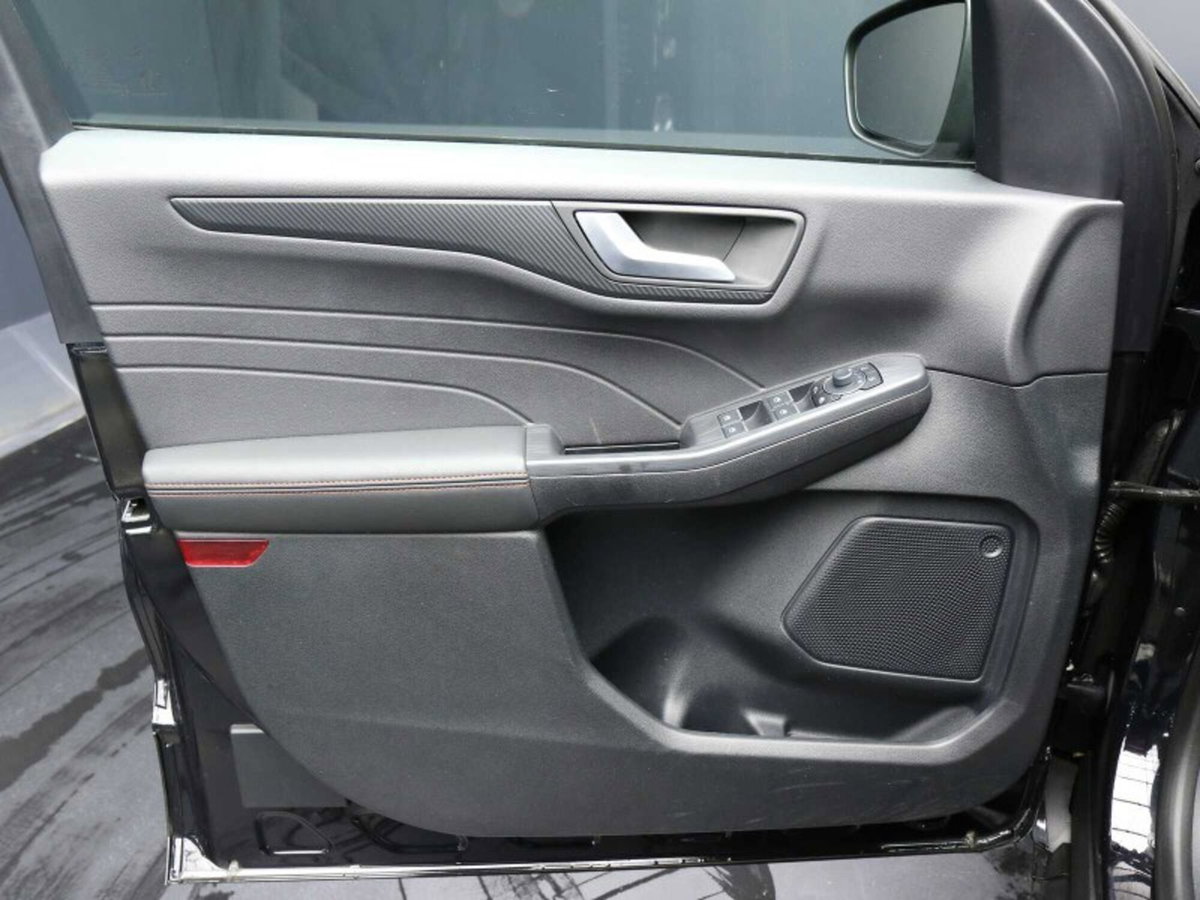 Ford Kuga 2.5 full hybrid ST-Line X 2wd 180cv auto (12)