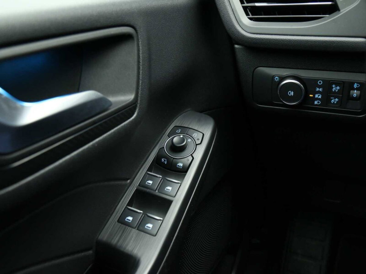 Ford Kuga 2.5 full hybrid ST-Line X 2wd 180cv auto (14)