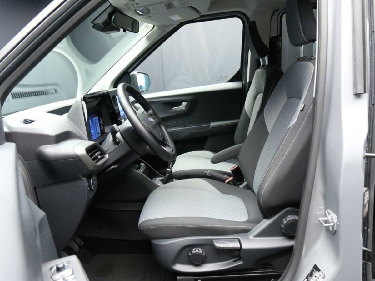 Ford Tourneo Courier 1.0 EcoBoost 100 CV Titanium (11)