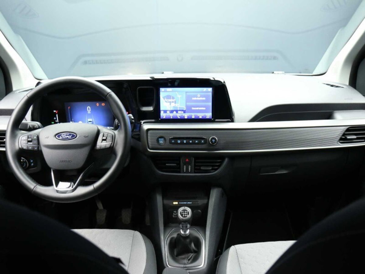 Ford Tourneo Courier 1.0 EcoBoost 100 CV Titanium (14)