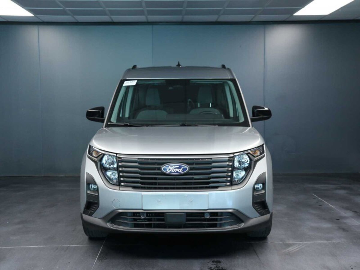 Ford Tourneo Courier 1.0 EcoBoost 100 CV Titanium (2)