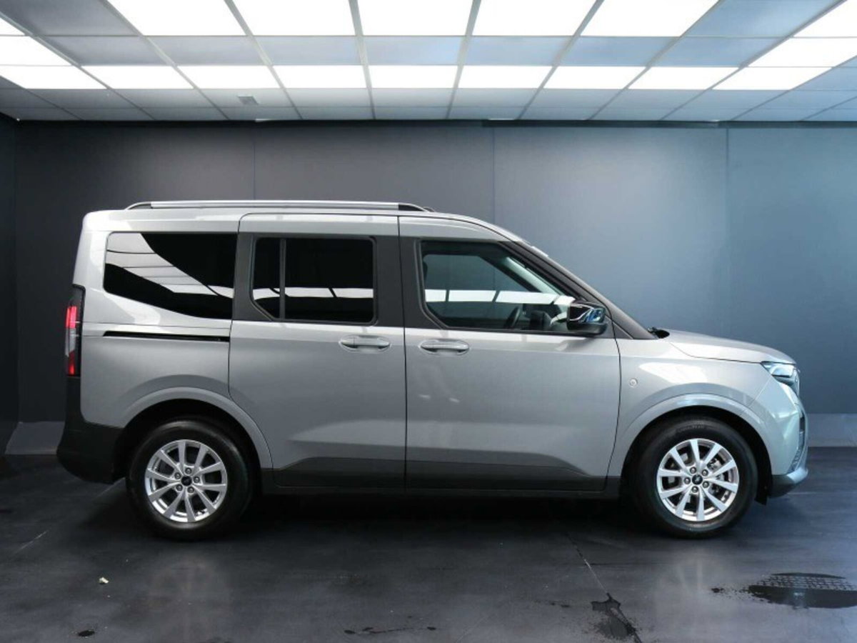 Ford Tourneo Courier 1.0 EcoBoost 100 CV Titanium (8)