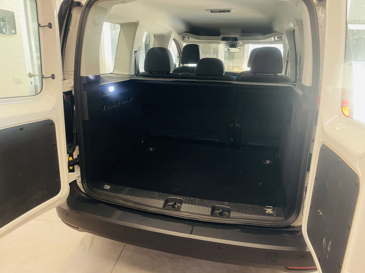 Volkswagen Veicoli Commerciali Caddy Furgone cargo maxi 2.0 tdi scr 102cv Business (7)