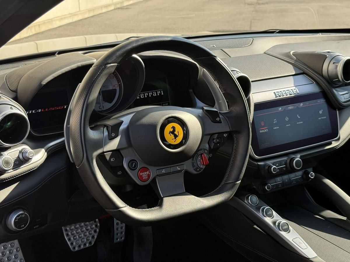 Ferrari GTC4Lusso Coupé GTC4Lusso T (11)