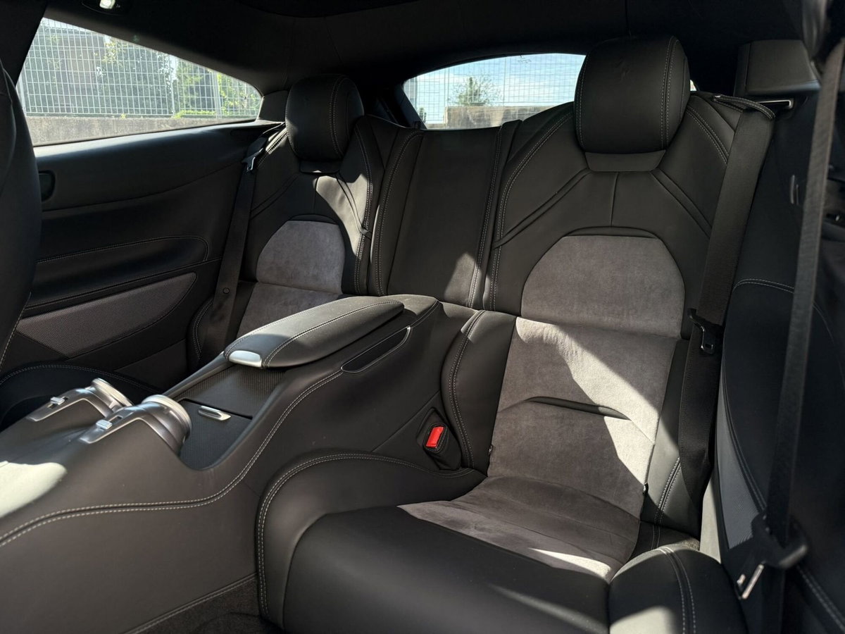 Ferrari GTC4Lusso Coupé GTC4Lusso T (14)