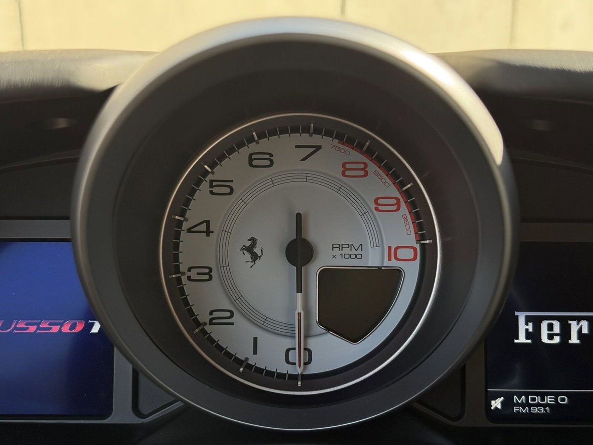 Ferrari GTC4Lusso Coupé GTC4Lusso T (15)
