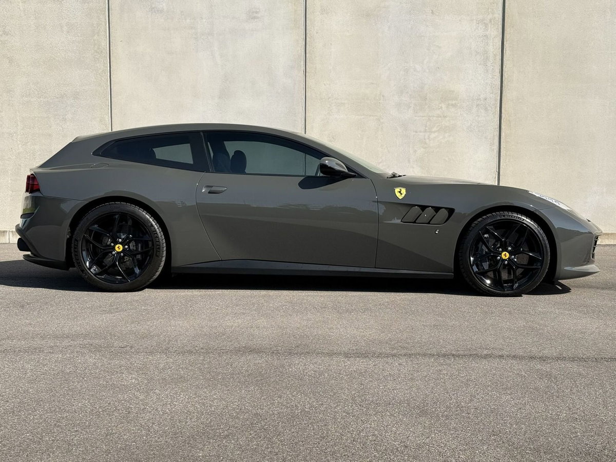 Ferrari GTC4Lusso Coupé GTC4Lusso T (6)
