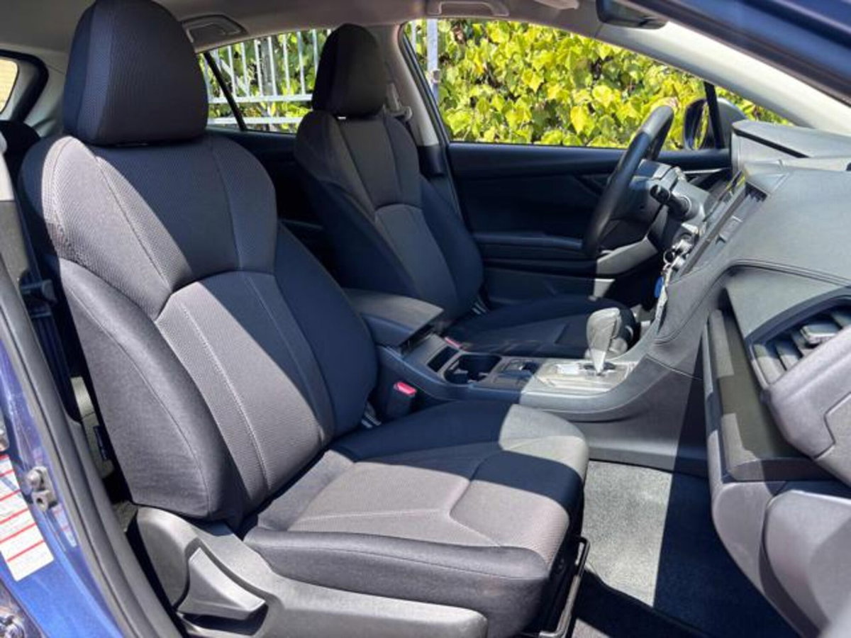 Subaru Impreza 1.6i Lineartronic Pure (13)