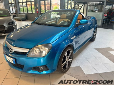 Opel Tigra TwinTop 1.4 16V Sport (10)