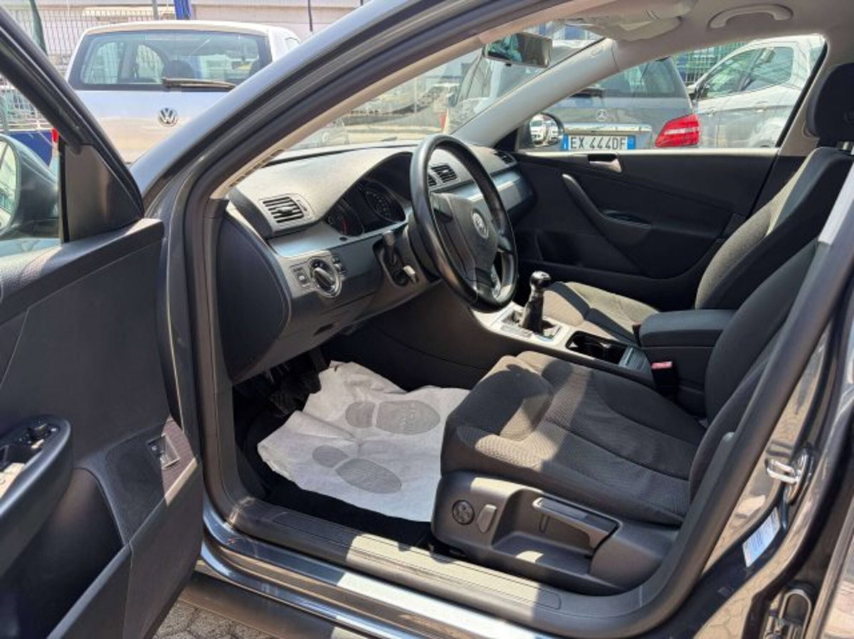Volkswagen Passat Variant 2.0 TDI DPF 4mot. Business (10)