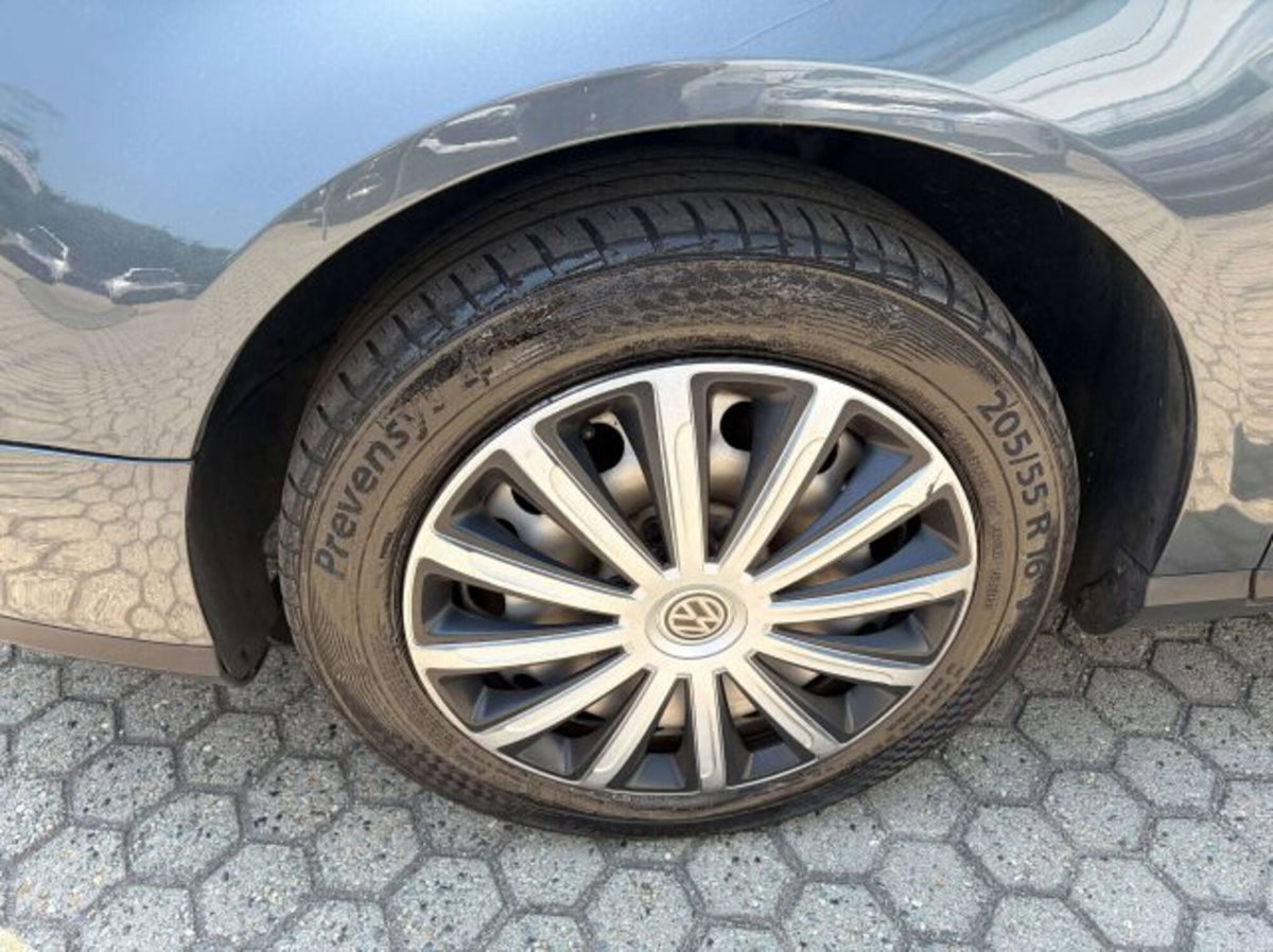 Volkswagen Passat Variant 2.0 TDI DPF 4mot. Business (11)