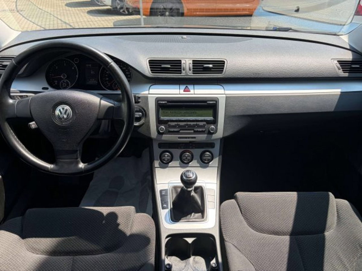 Volkswagen Passat Variant 2.0 TDI DPF 4mot. Business (5)