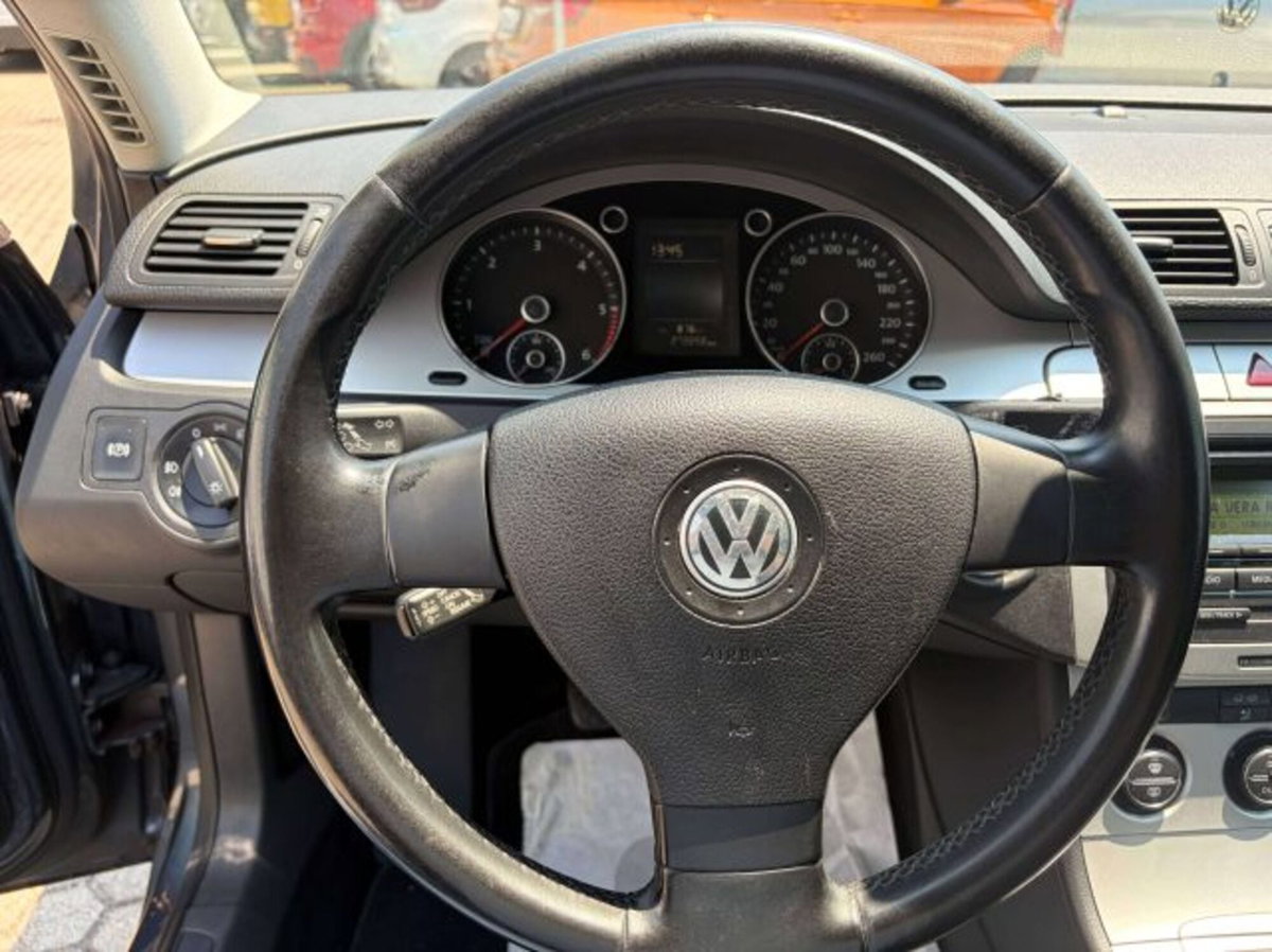 Volkswagen Passat Variant 2.0 TDI DPF 4mot. Business (8)