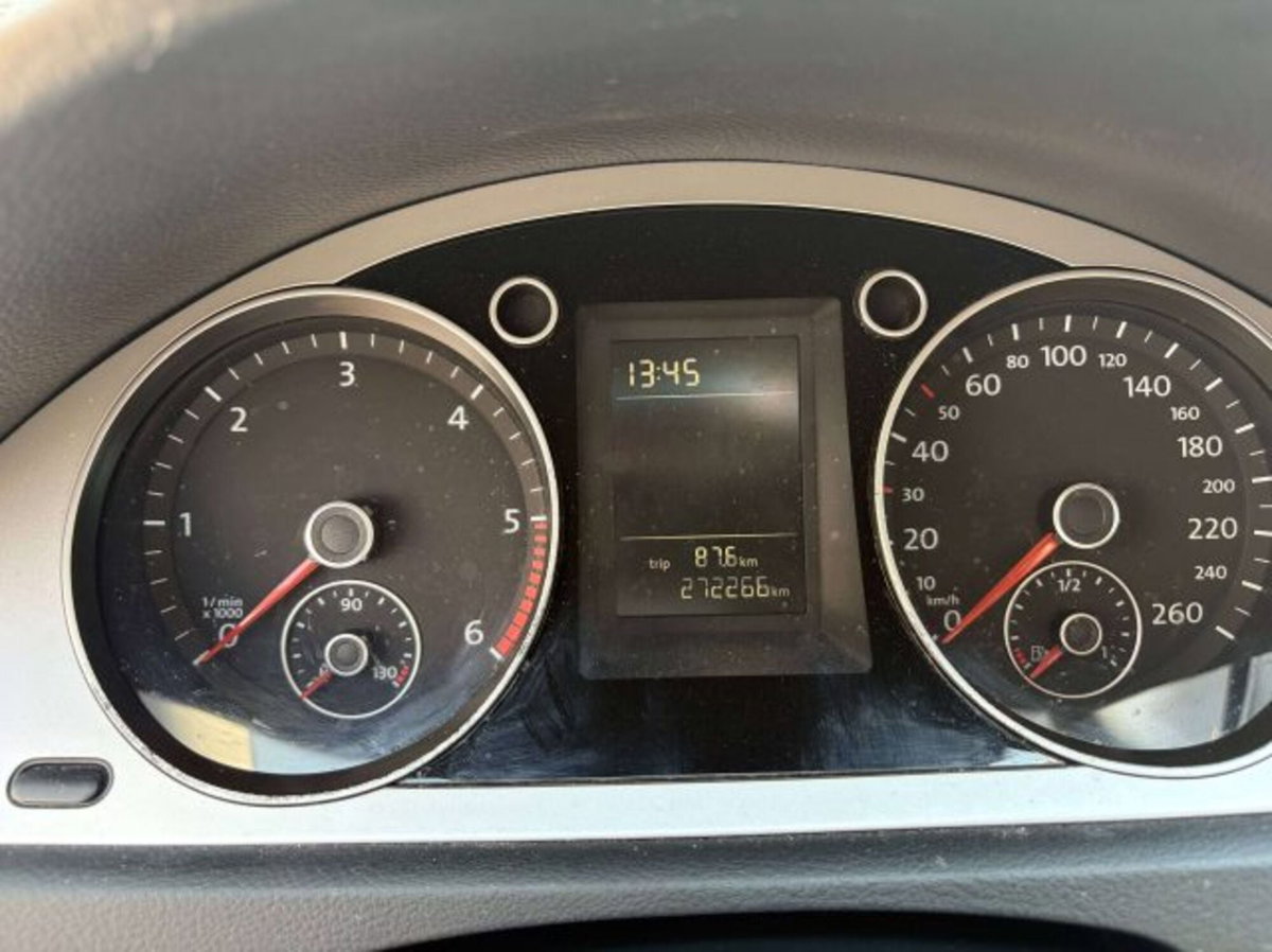Volkswagen Passat Variant 2.0 TDI DPF 4mot. Business (9)