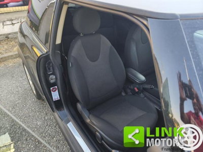 MINI Mini 1.6 16V Cooper D (10)