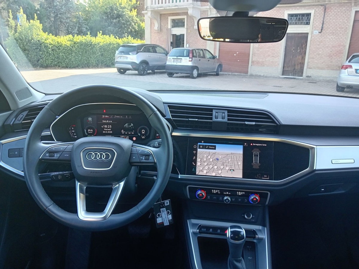Audi Q3 Sportback 35 TDI quattro S tronic Business Plus (17)