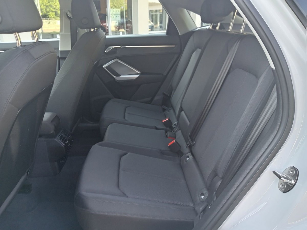 Audi Q3 Sportback 35 TDI quattro S tronic Business Plus (19)