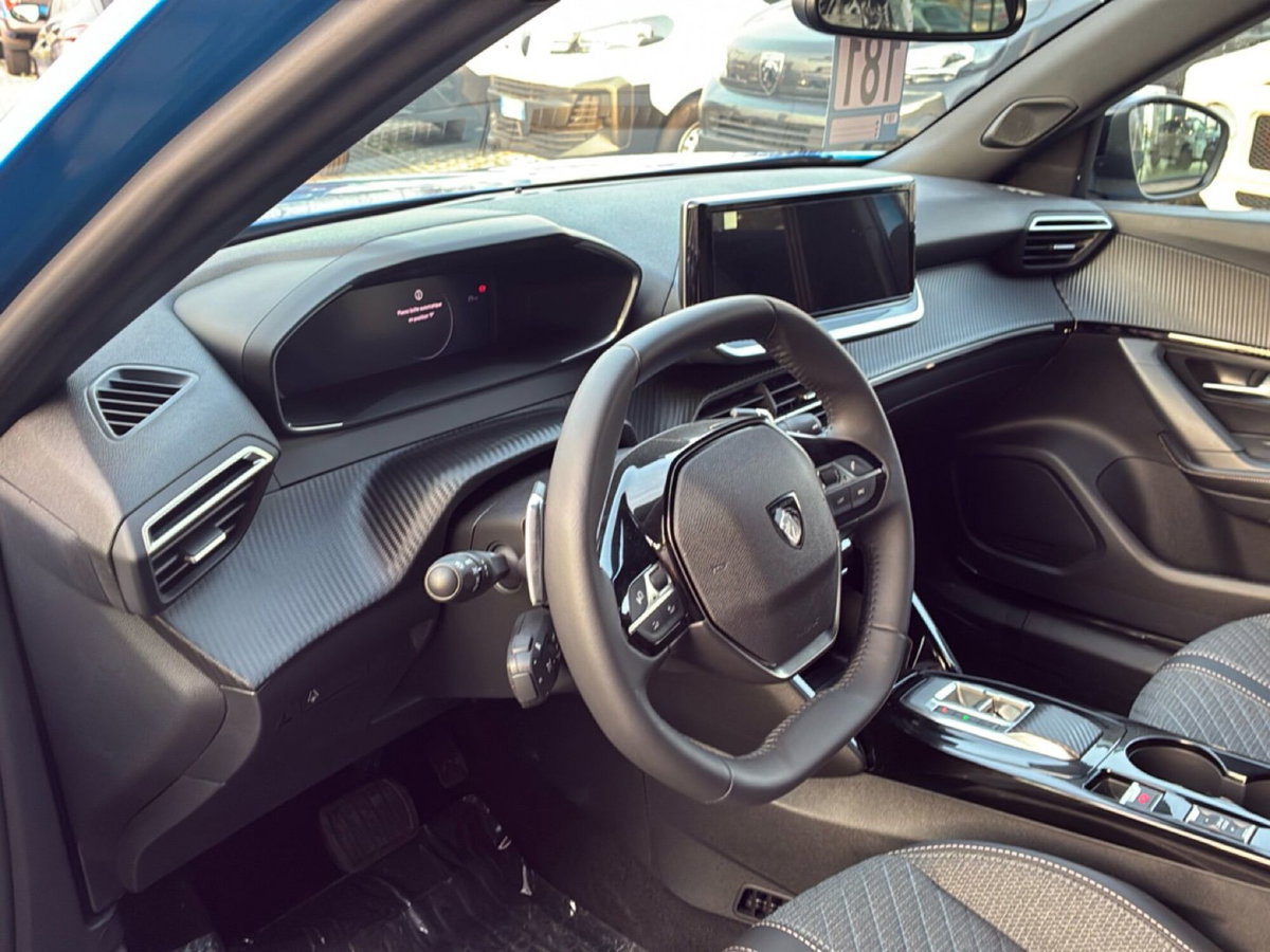 Peugeot 2008 1.2 hybrid Allure 145cv e-dcs6 (15)