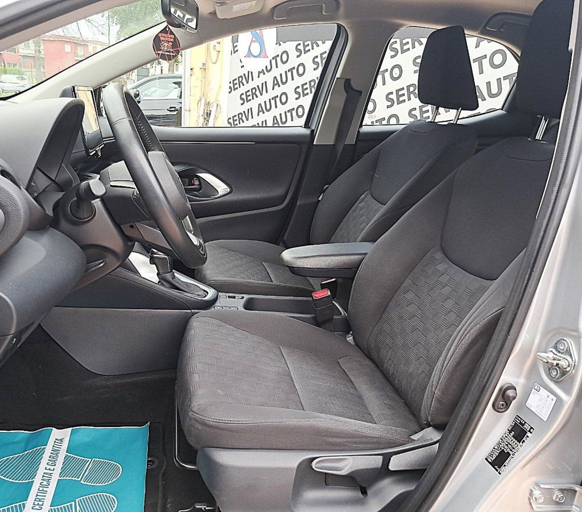 Toyota Yaris Active (10)