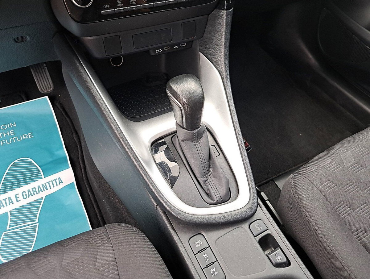 Toyota Yaris Active (15)