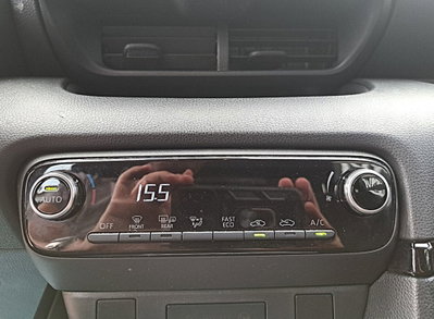 Toyota Yaris Active (17)
