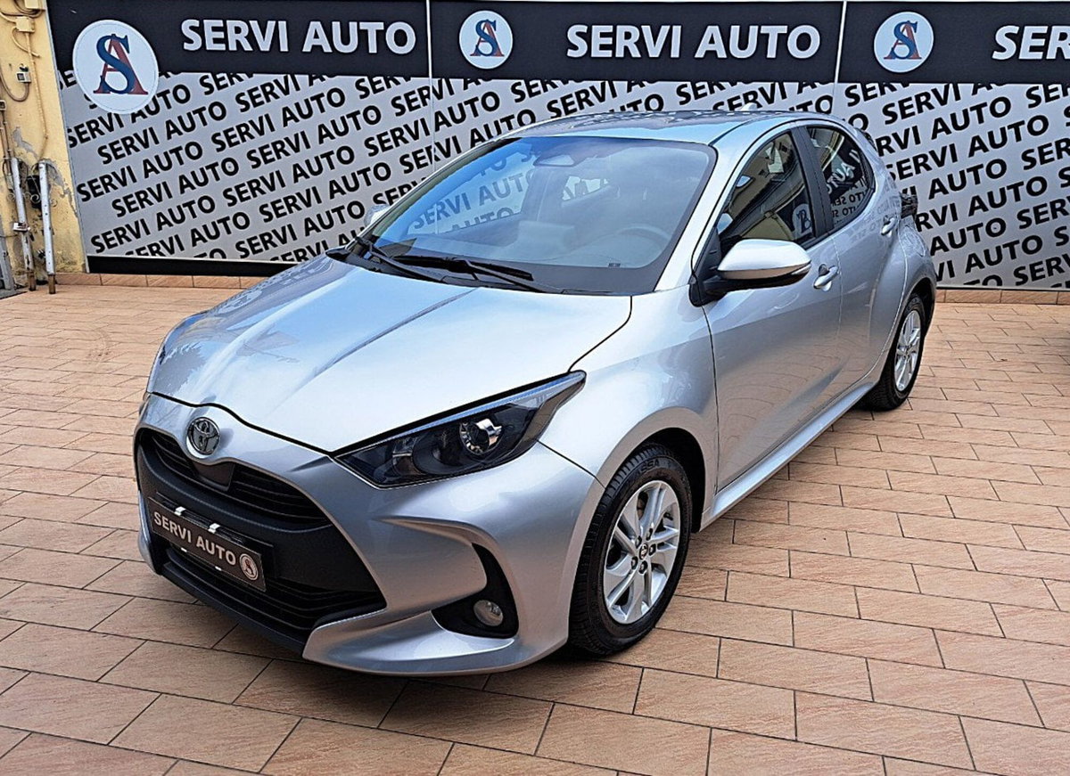 Toyota Yaris Active (4)