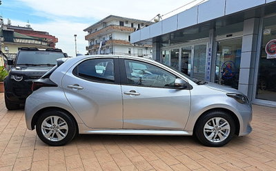 Toyota Yaris Active (6)