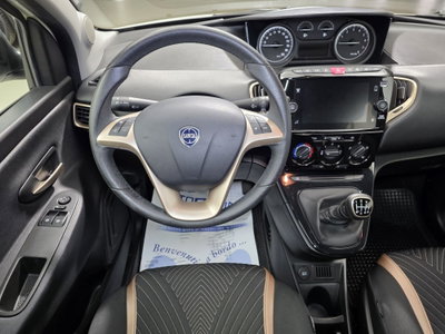 Lancia Ypsilon 1.0 FireFly 5 porte S&S Hybrid Alberta Ferretti (12)
