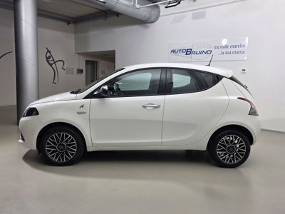 Lancia Ypsilon 1.0 FireFly 5 porte S&S Hybrid Alberta Ferretti (8)