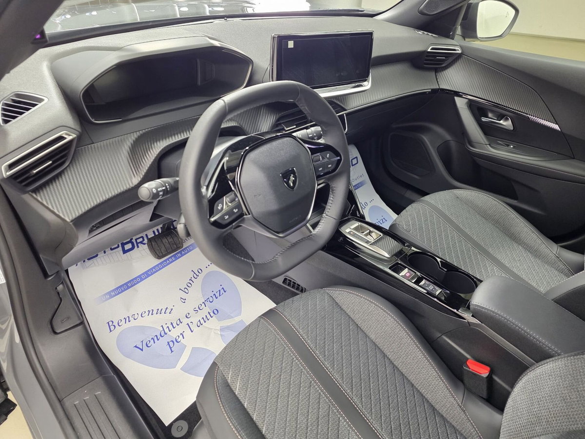 Peugeot 2008 1.2 hybrid Allure 145cv e-dcs6 (11)