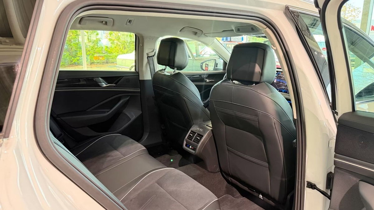 Volkswagen Passat Variant 2.0 TDI SCR EVO Business (17)