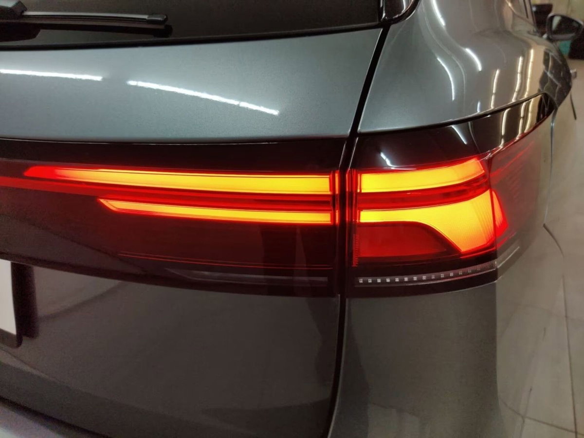 Volkswagen Passat Variant 2.0 TDI SCR EVO Business (15)